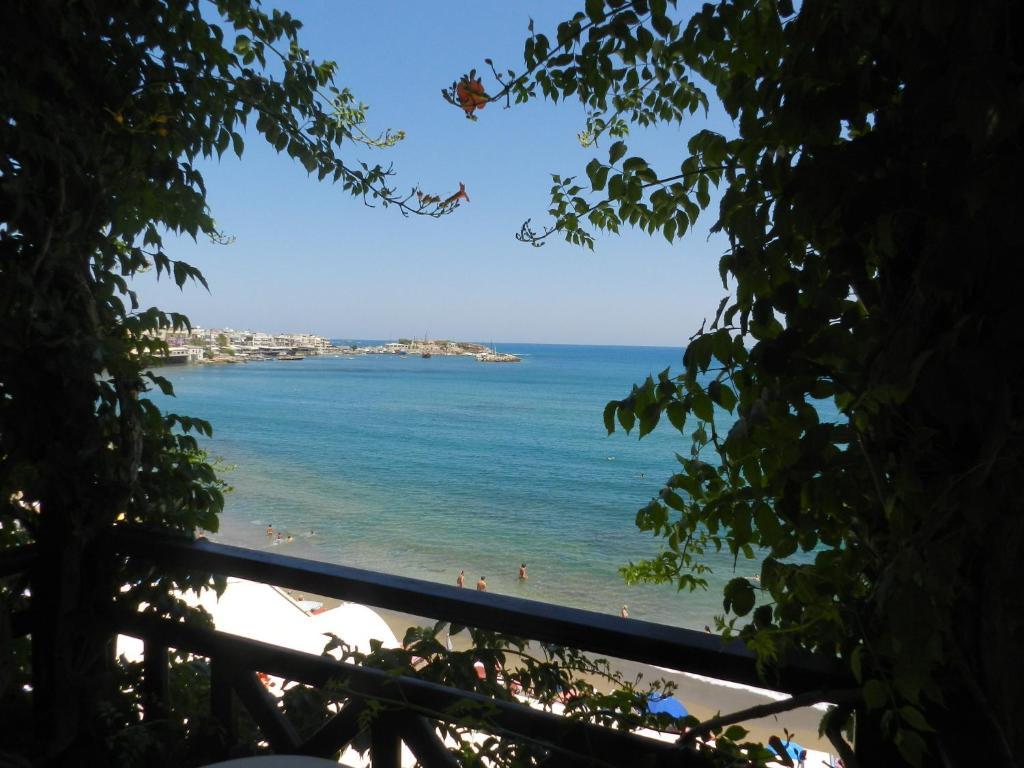 Azure Mare Hotel (Adults Only) Херсониссос Экстерьер фото